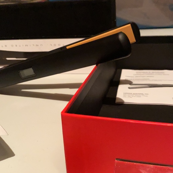 Chi hair straighten - Picture 3 of 7